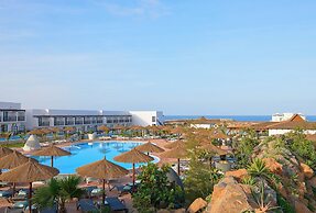 Meliá Laguna Beach Resort