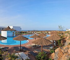 Meliá Laguna Beach Resort