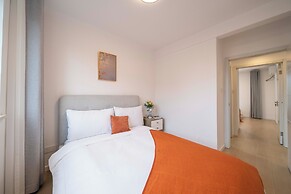 Tyms Changning Spacious 3BR 2BA APT