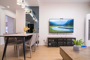 Tyms Changning Spacious 3BR 2BA APT