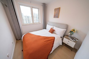 Tyms Changning Spacious 3BR 2BA APT