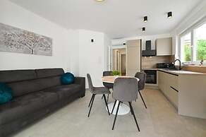 Pool apartments Break B