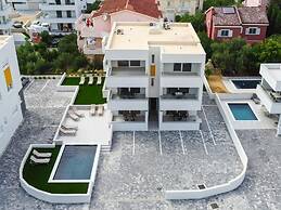 Pool apartments Break B