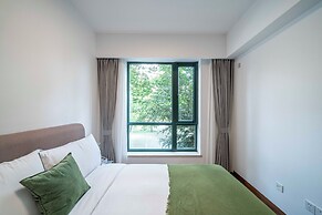 Tyms 2BR APT Lujiazui Renheng Riverside