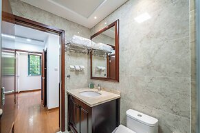 Tyms 2BR APT Lujiazui Renheng Riverside