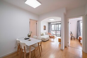 Tyms 2BR APT  Riverside Garden