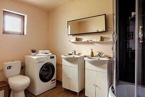 Transylvanian Home - Mountain View, BBQ & Pool