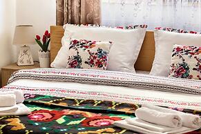 Transylvanian Home - Mountain View, BBQ & Pool