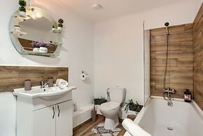 Transylvanian Home - Mountain View, BBQ & Pool