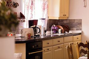 Transylvanian Home - Mountain View, BBQ & Pool