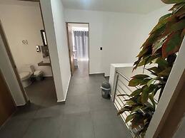 Modern Home With Pool, Garden & 24 7 Security