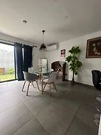 Modern Home With Pool, Garden & 24 7 Security