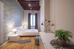 San Polo Apartment with Balcony