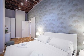 San Polo Apartment with Balcony