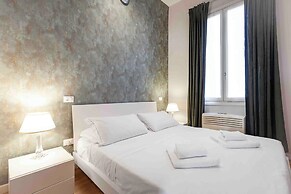San Polo Apartment with Balcony