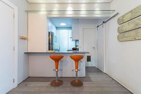 Leblon | 5 min da Praia, com workspace e perto do comércio do bairro -