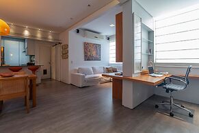 Leblon | 5 min da Praia, com workspace e perto do comércio do bairro -