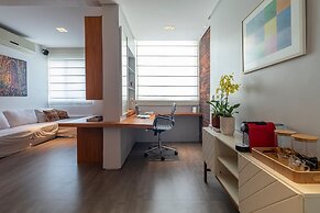 Leblon | 5 min da Praia, com workspace e perto do comércio do bairro -