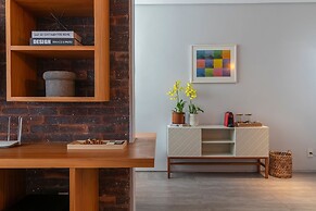 Leblon | 5 min da Praia, com workspace e perto do comércio do bairro -