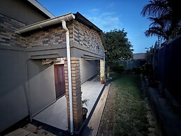 Spacious & Modern 3-bedroom Foxdale
