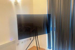 London 1 Bed Apartment Close to Barking Station