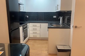 London 1 Bed Apartment Close to Barking Station