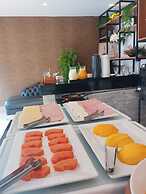 Prosper Executive Hotel