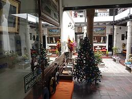 Hostal Flores