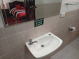 Hostal Flores