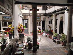 Hostal Flores