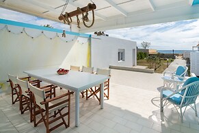 The Cottage South Escape With Beach Front Pool
