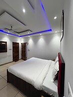 Roomshala J S Garden