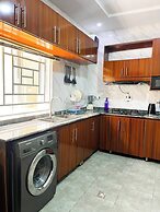 Luxurious 3BR Apartment 247 Power City Views