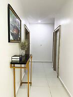 Luxurious 3BR Apartment 247 Power City Views