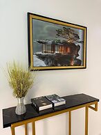 Luxurious 3BR Apartment 247 Power City Views