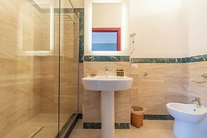 Molo Angioino Suites
