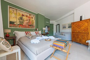 Molo Angioino Suites
