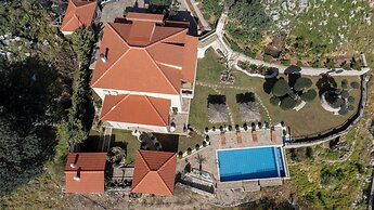 Geroulios Kastro Villas
