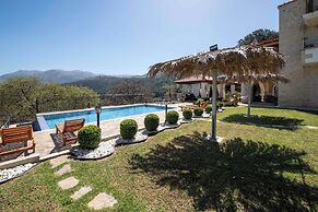 Geroulios Kastro Villas