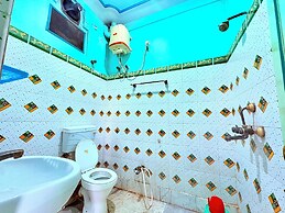 Binapani Hotel & Restaurant Tarapith