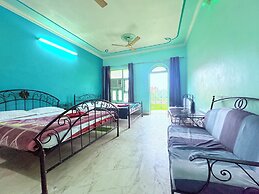 Binapani Hotel & Restaurant Tarapith
