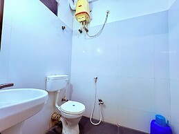 Binapani Hotel & Restaurant Tarapith