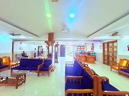 Binapani Hotel & Restaurant Tarapith
