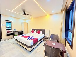 Binapani Hotel & Restaurant Tarapith