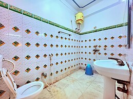 Binapani Hotel & Restaurant Tarapith