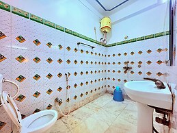 Binapani Hotel & Restaurant Tarapith