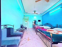 Binapani Hotel & Restaurant Tarapith