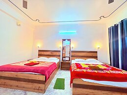 Binapani Hotel & Restaurant Tarapith