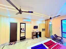 Binapani Hotel & Restaurant Tarapith