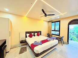 Binapani Hotel & Restaurant Tarapith